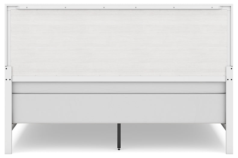 Binterglen King Panel Bed with Mirrored Dresser, Chest and Nightstand